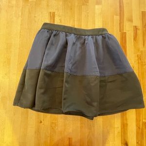 NWT Express mini skirt w/pockets (M)